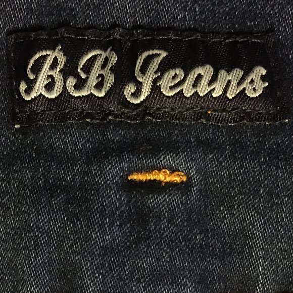 B. B. JEANS Stretch Denim Shorts - Picture 10 of 11